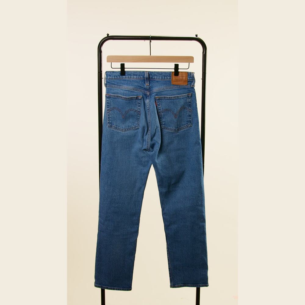 Levi’s Premium Wedgie Straight Jeans Size 27 Medium Wash High Rise Denim